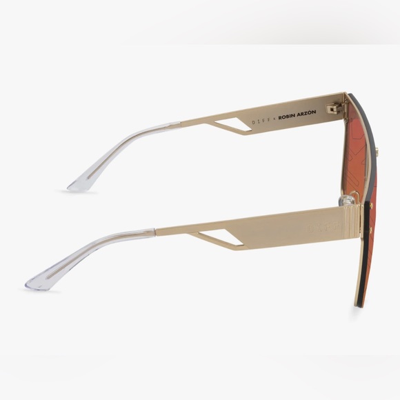 Diff X Robin Arzón | La Reina Sunglasses - Picture 6 of 14